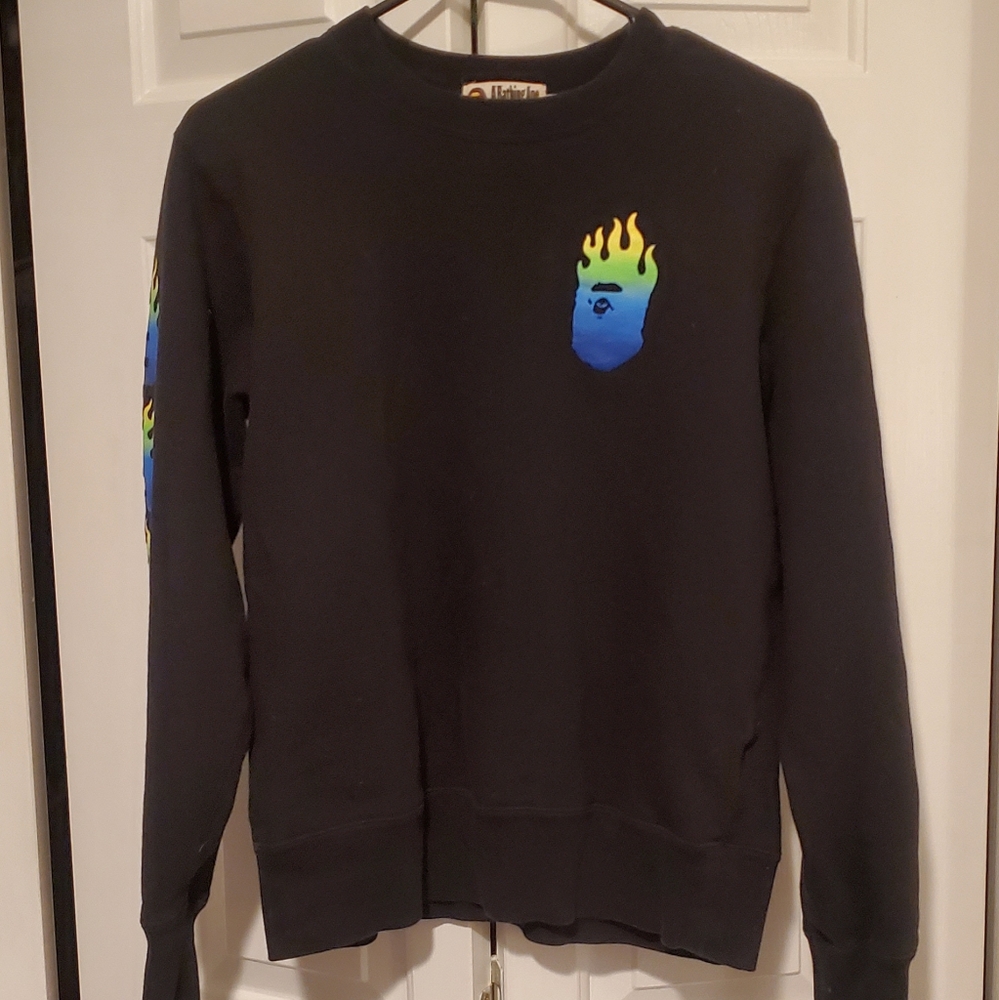 BAPE MENS MEDIUM BLACK AND BLUE FLAMES SWEATSHIRT